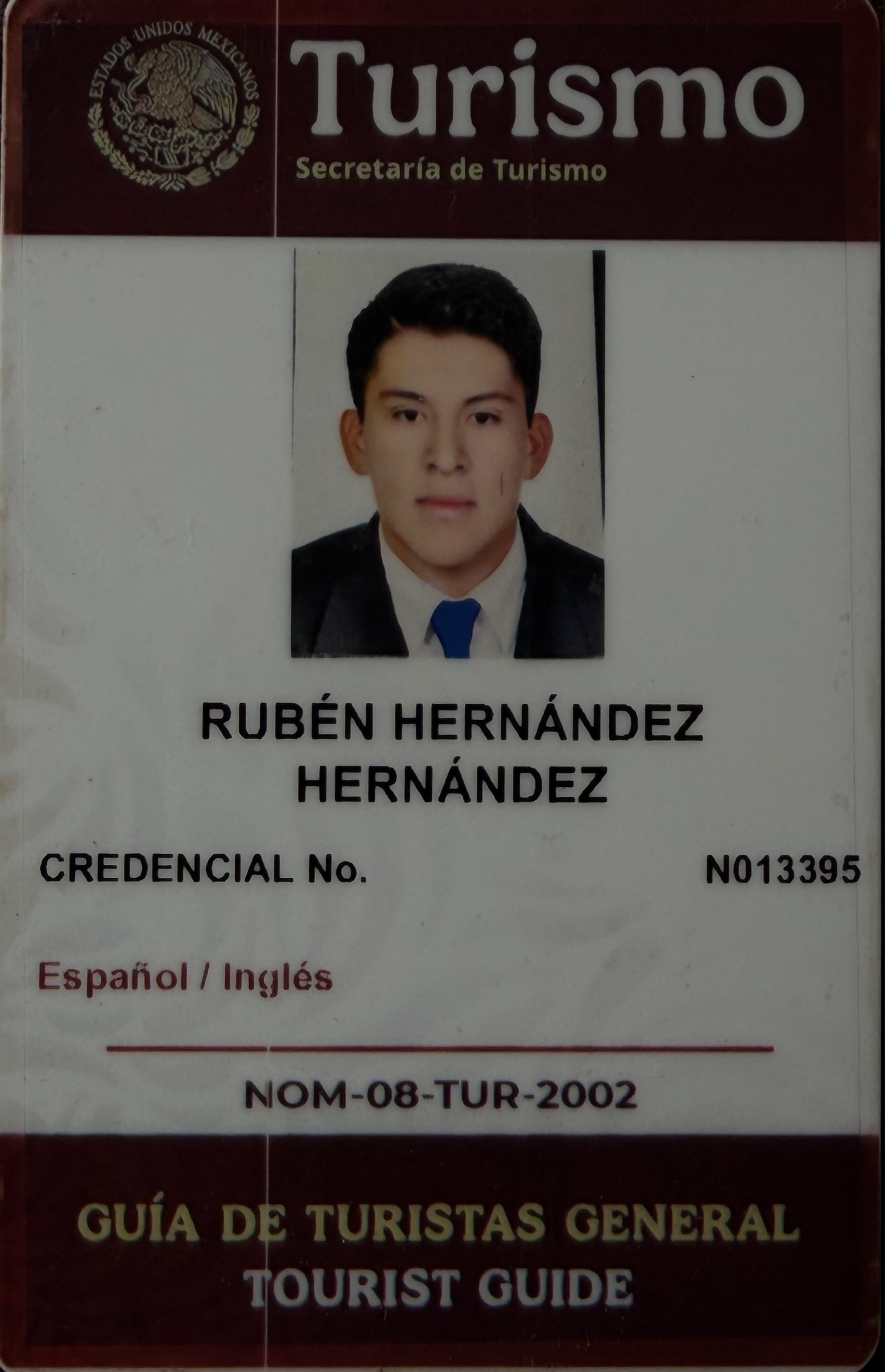 Credencial SECTUR de Rubén Hernández Hernández